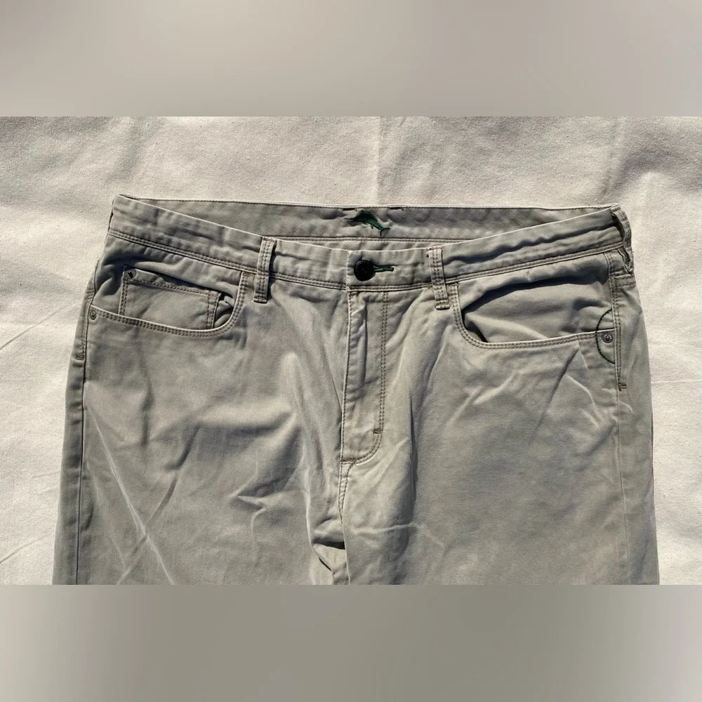Tommy Bahama Brushed Cotton Beige Casual Straight Chinos 40/34 EUC - Picture 3 of 8